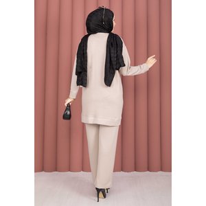 Ensemble deux pièces décontracté beige pour femme : tunique et pantalon avec détails ornés de pierres sur les épaules, taille XS - Product Image 4