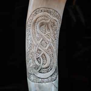 Cuerno para beber vikingo Artesanía Concha natural Pulida Estilo de flor de concha marina - Product Image 3