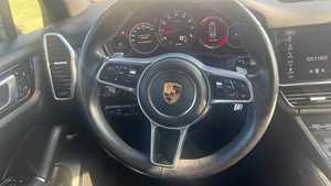 Pre-owned Clean 2021 Porschee cayenn-e Turbo S E-Hybrid Sport Utility 4D - Product Image 3