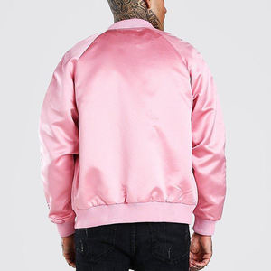 Chaqueta de satén estilo universitario para hombre, personalizada con letras bordadas, de seda, informal, de poliéster grueso, estilo urbano, para invierno. - Product Image 2