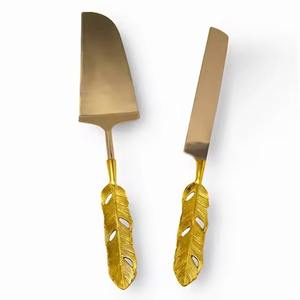 Serveur de décoration de gâteau de finition en or avec poignées en marbre Ensemble de serveur de couteau de gâteau de mariage pour pizza - Product Image 2