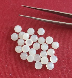 Cabujón Redondo de Piedra Lunar Blanca Natural de 7 mm - Cabujón Redondo de Piedra Lunar Blanca de Primera Calidad - Product Image 5