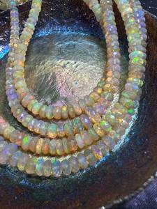 ขายลูกปัดโอปอลหลากสีจากเอธิโอเปียนหลากสีลูกปัดพลอย4-7มม. รูปทรงกลมของเอธิโอเปียธรรมชาติแบบไฟหลายจุด - Product Image 5