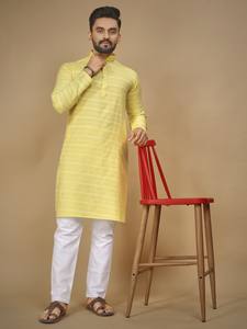 Premium Male Adult Soft Cotton Kurta Diseño de tejido de seda formal para fiestas y bodas - Product Image 6