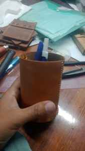 Estuche para Plumas Anwar Enterprises, para el Hogar o la Oficina, para Mantener tu Escritorio Ordenado, Portaplumas Retro de Cuero Premium - Product Image 5