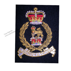 Insigne de broderie de bureau royal personnalisé perles brodées à la main de haute qualité matériau en nickel conception 3D prix de décoration uniforme - Product Image 2