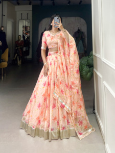 Ensemble Lehenga Choli en Georgette lourd à imprimé floral, vêtements ethniques de designer élégants pour femmes, vente en gros, assortiment de fêtes - Product Image 3