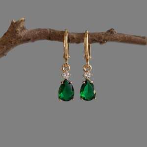 Boucles d'oreilles créoles ovales en émeraude verte, argent 925 plaqué or, style vintage, cadeau pour elle, boucles d'oreilles vertes péridot - Product Image 1