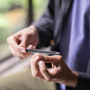 Lime à ongles double droite en acier inoxydable de qualité supérieure avec étui de protection pour des ongles lisses et sains à prix compétitif - Product Image 4