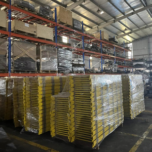 Meilleure marque d'approvisionnement Échelle verticale en acier de 5 à 14 échelons de style industriel avec cage de sécurité - Product Image 1