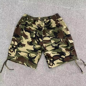 Pantalones cortos cargo de camuflaje para hombre, estilo casual, holgados, personalizados, de tela tejida transpirable, con múltiples bolsillos, cintura con cordón ajustable, estilo streetwear táctico. - Product Image 2