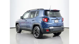 Coche usado Seminuevo Certificado LHD/RHD Jeep Renegade Upland 2023 4WD - Product Image 5