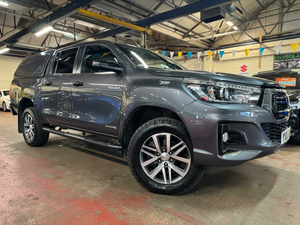 TOYOTA HILUX 2.4D-4D INVINCIBLE X 3.5T 2020 D'OCCASION CÔTÉ GAUCHE/DROIT - Product Image 2