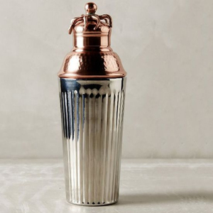 Coctelera de Dos Tonos de Cobre Martillado y Acero Inoxidable, Herramienta de Barra Premium con Diseño Acanalado para Uso en Bares y Restaurantes, Coctelera para Bebidas - Product Image 1