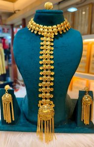 Collier plaqué or Dubai pour femmes serti de chaînes en boîte - Product Image 3