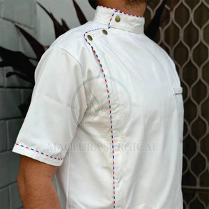 Camisa Profesional de Barbero con Botones a Presión, Material Duradero y Ecológico de Algodón/Poliéster, Bolsillos para Uso en Salón de Belleza - Product Image 2