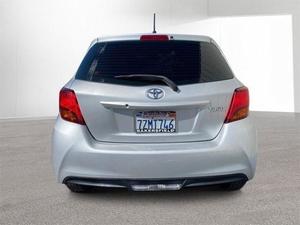 Yaris Coupé 2015 Seminuevo en Buen Estado, Volante a la Izquierda, con Turbo, Asientos de Cuero y Llantas R16 - Product Image 5