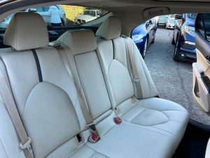 Toyota Camry XLE 2022, transmission automatique, traction avant, titre propre, sans accident, faible kilométrage, prêt à être expédié - Product Image 6