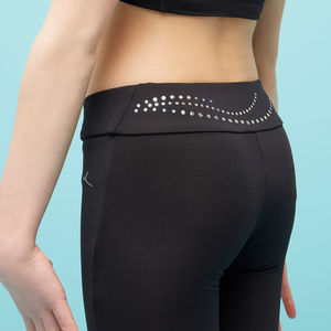 Mallas deportivas sin costuras para mujer con logotipo personalizado, pantalones elásticos de nailon y LICRA para yoga, mallas de talla grande hechas - Product Image 4