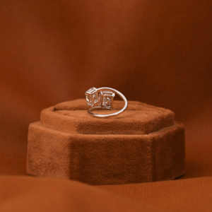 Anillo CVD de diamante cultivado en laboratorio de corte radiante de 2 unidades para mujer 4,30 TCW 14KT anillo de propuesta de oro blanco sólido con certificado IGI - Product Image 3