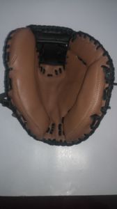 Guantes de Béisbol de Cuero Vacuno Genuino de Alta Calidad con Logotipo Personalizado y Bate de Arce de Sialkot, Pakistán - Product Image 5