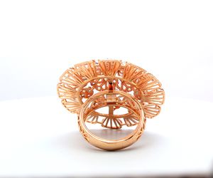 Bague de cocktail à fleurs en or rose 14 carats de créateur avec ensemble de grappes de diamants naturels Bague de déclaration audacieuse pour femme - Product Image 3