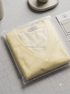 Bolsa de Embalaje de PVC Mate Esmerilado con Cierre Hermético y Logotipo Personalizado para Ropa, Textiles y Trajes, con Cierre Deslizante, Embalaje de Lujo - Product Image 2