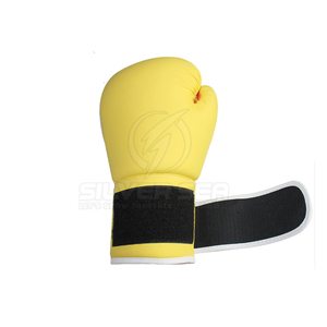 ถุงมือชกมวยหนังสังเคราะห์สำหรับเล่นกีฬาพร้อมคุณสมบัติด้านความปลอดภัย - Product Image 4