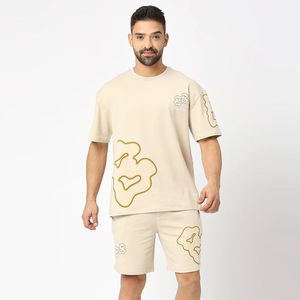 Ensemble de vêtements de sport d'été à séchage rapide pour hommes, haut à manches courtes et short de sport à taille élastique avec dessins attrayants - Product Image 1