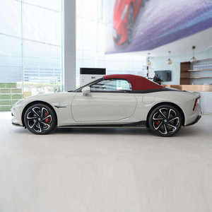 Sedán Compacto de Lujo Usado Verificado Estilo E-Pace 2025 Clase P250 con Sistema Híbrido Ligero de 48V, Asientos de Cuero Automáticos y Techo Panorámico 360 - Product Image 6