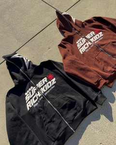 Sudadera con capucha personalizada con pedrería y serigrafía de gran tamaño recortada con lavado ácido y bolsillos con cremallera Sudadera con capucha vintage - Product Image 3