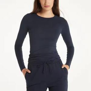 T-shirt formel pour femmes, broderie, bouton, OEM personnalisé, vente en gros, toile respirante, écologique, de haute qualité, tendance estivale - Product Image 2