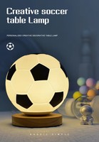 Lampe de football 3D, luminosité réglable, veilleuse, lampe de table alimentée par USB, base en bois pour chevet, lampe LED pour la maison, ballon de football