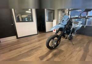 VENTAS RIDE 2025 - Motocicleta Suzuki Dual Sport DR-Z4SM en Venta, Motocicletas Todoterreno - Product Image 5