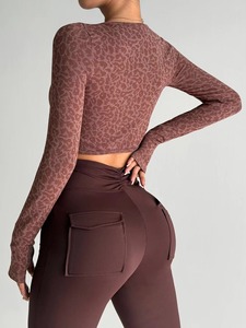 Soutien-gorge de sport personnalisé à manches longues pour femme, vente en gros, vêtements de sport en vrac, haut court de fitness de haute qualité avec maintien élevé à l'avant - Product Image 5