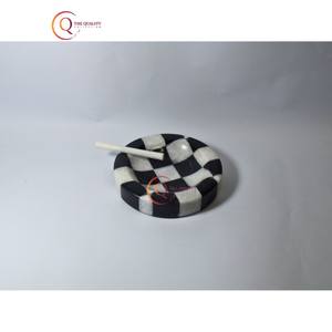 Cendrier en marbre de conception d'échecs classique fabriqué à la main accessoires de table coupe-vent attrayants pour les centres de villégiature et les bars - Product Image 2