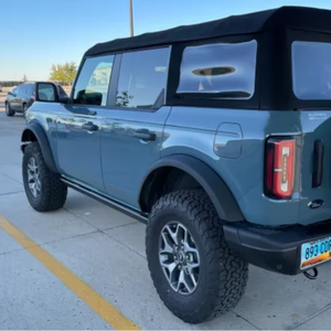 พร้อมขับขี่ - รถพวงมาลัยซ้ายมือสอง |   พวงมาลัยขวา |   ฟอร์ด บรองโก แบดแลนด์ส ปี 2021 แบบ 4 ประตู เกียร์ 7 สปีด - Product Image 1