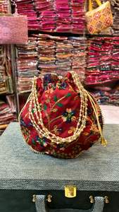 Nouveauté Sacs à main Potli en soie brodés Zari à la mode pour femmes pour les mariages et les orteils de soirée - Product Image 5