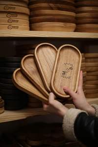 Plateau de service classique en bois carré peint à la main pour cadeaux - Product Image 4