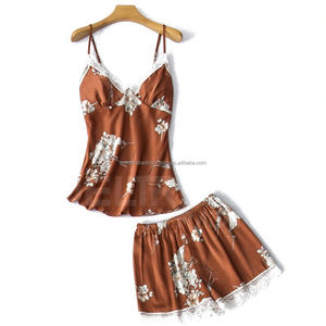 Conjunto de ropa de dormir para mujer de alta calidad, pantalones cortos y camisas transpirables de primera calidad con un diseño elegante para el verano - Product Image 4