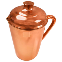 Carafe en cuivre de grande capacité au design moderne, faite à la main, avec logo personnalisé, pour des habitudes de consommation d'eau saines et un bien-être durable.