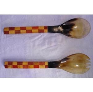 Lot de 2 cuillères à salade en corne de buffle faites à la main manche en résine couverts jetables pour la cuisine et la maison - Product Image 3