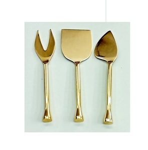 Ensemble de couverts en métal au design unique pour la cuisine et la restauration, couleur or - Product Image 6