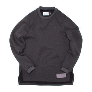 Sudadera con Capucha de Neopreno Bordada en 3D, Color Carbón, Estilo Urbano, con Diseño de Parches y Estampado - Product Image 1