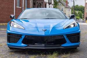 Corvette Stingray Coupé Z51 2023, Pack Performance, Bleu Rapide, Moteur V8 LT2, Non Modifié - Product Image 2