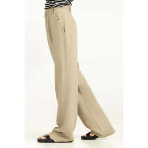 Pantalon large pour femme WM-TRC-SS24-026 en tissu crêpe anti-plis et respirant, taille mi-haute, manches longues, motif formel - Product Image 1