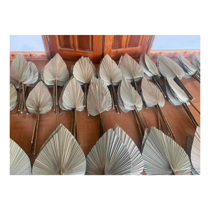 Abanico de hojas de palma de paja respetuoso con el medio ambiente de Vietnam, abanicos de bambú de colores para el verano 99GD de Vietnam, la mejor oferta - Product Image 3