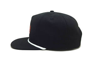 Casquette de sport respirante avec logo brodé 3D personnalisé, style trucker à dos en maille Dishonor, idéale pour la gym - Product Image 4