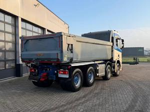 Camión Volquete Scania R580 8x4, Motor de Combustión Interna Diésel, Transmisión Automática, Euro 6, Potencia Diésel 427 kW (581 hp) - Product Image 3
