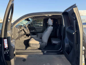 Toyota Tacoma SR5 V6 Usada de 2022 - Product Image 4